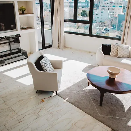 Phaedrus Living Center Sky Penthouse Апартаменты Лимасол