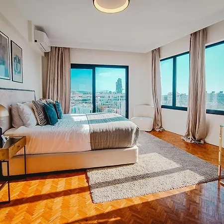 Phaedrus Living Center Sky Penthouse ليماسول