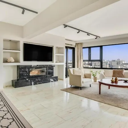 Phaedrus Living Center Sky Penthouse *