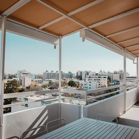 Phaedrus Living Center Sky Penthouse *