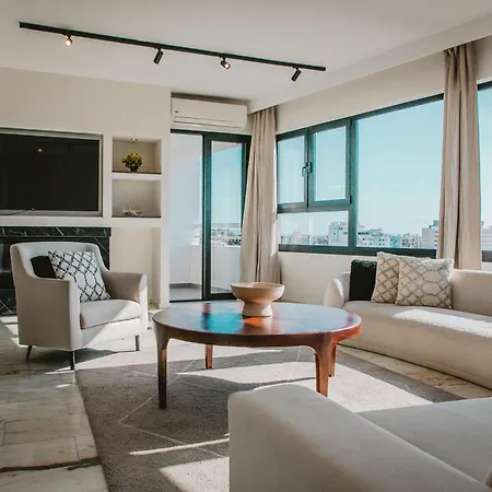 דירה Phaedrus Living Center Sky Penthouse *