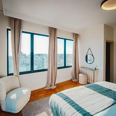 Phaedrus Living Center Sky Penthouse לימסול
